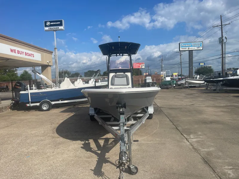 Slide: The Image of NauticStar 227 XTS 2023 - 5