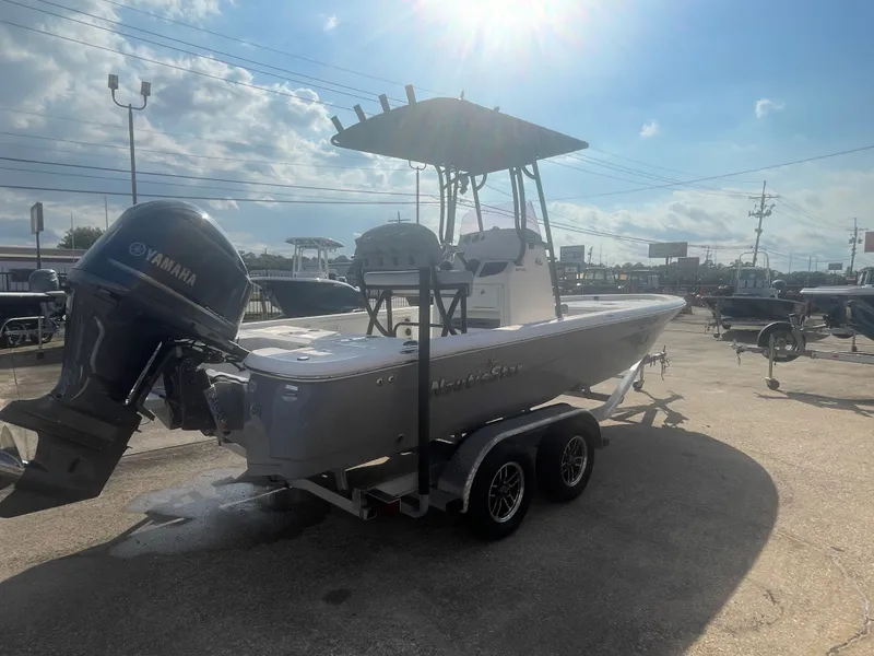 Slide: The Image of NauticStar 227 XTS 2023 - 8