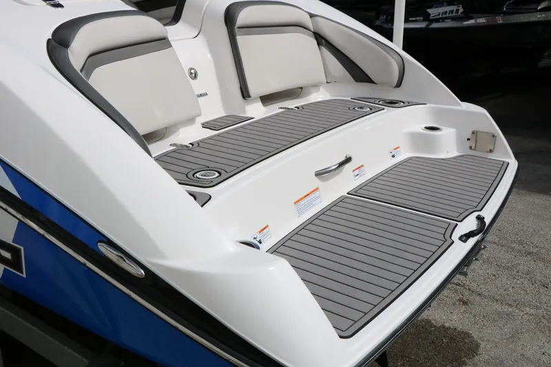 Slide: The Image of Yamaha AR240 HO 2017 - 12