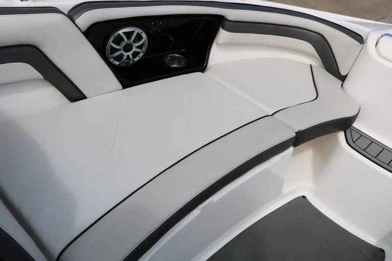 Slide: The Image of Yamaha AR240 HO 2017 - 26