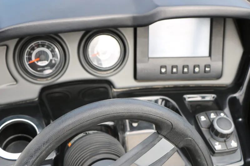 Slide: The Image of Yamaha AR240 HO 2017 - 51