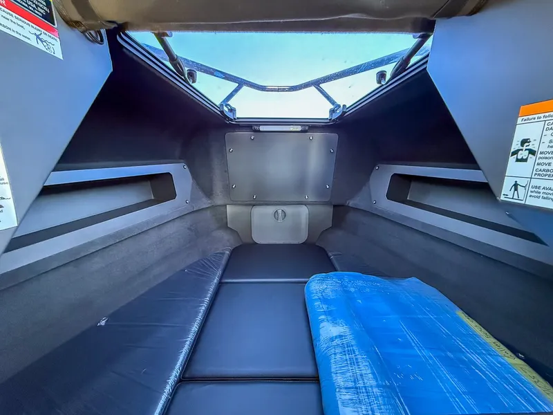 Slide: The Image of Stabi-Craft 2500 UCXL 2026 - 8