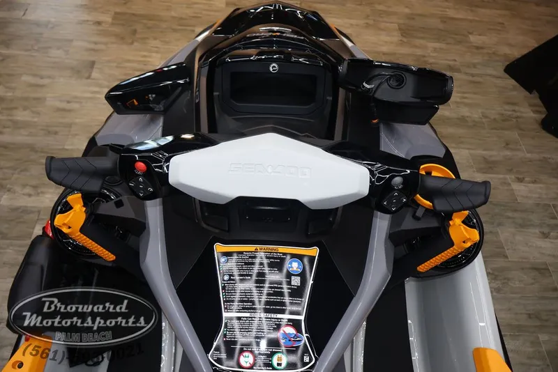 Slide: The Image of Sea-Doo FishPro Trophy 170 2025 - 10