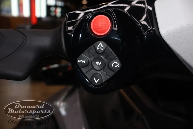 Slide: The Image of Sea-Doo FishPro Trophy 170 2025 - 12