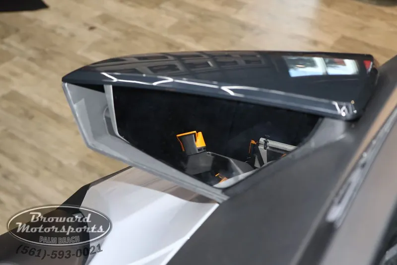 Slide: The Image of Sea-Doo FishPro Trophy 170 2025 - 18