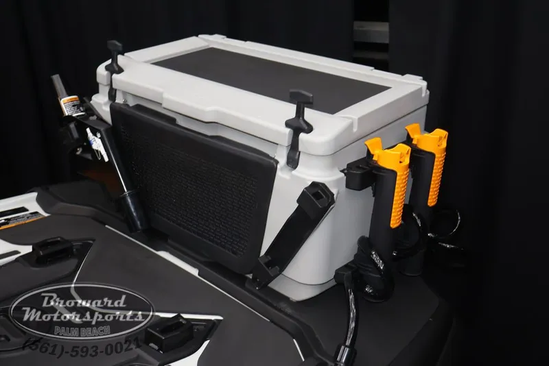 Slide: The Image of Sea-Doo FishPro Trophy 170 2025 - 25