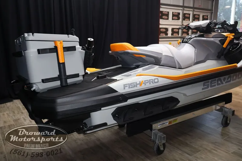 Slide: The Image of Sea-Doo FishPro Trophy 170 2025 - 5