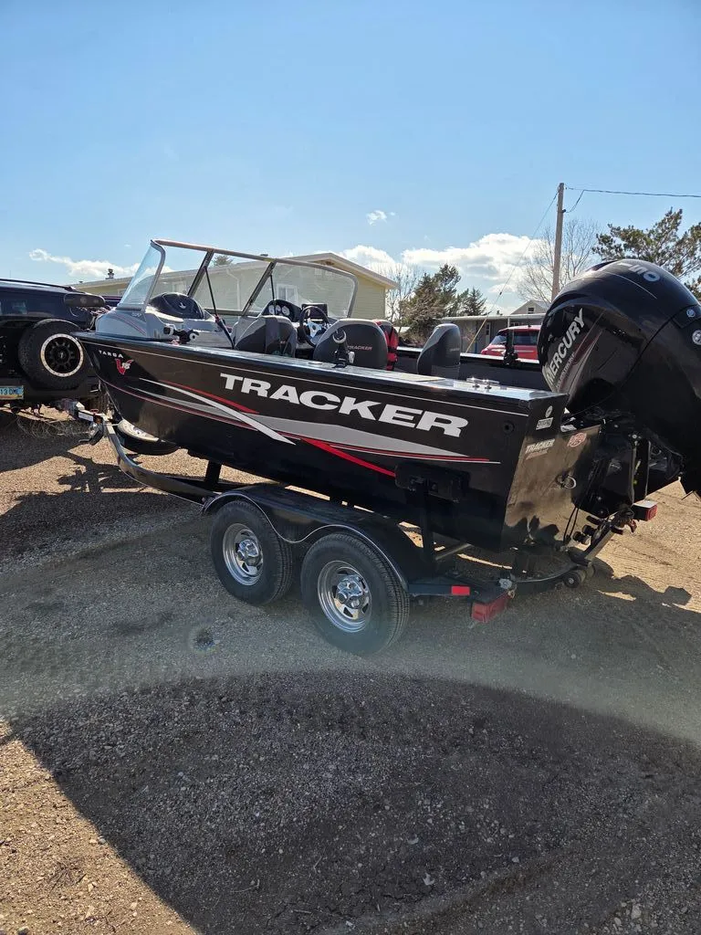 Slide: The Image of Tracker Targa 2015 - 8