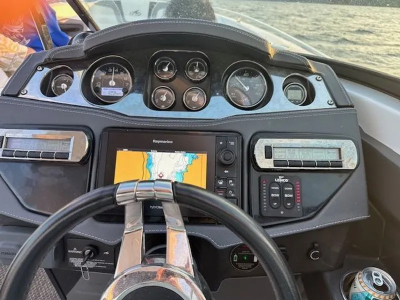 Slide: The Image of Monterey 298SS Super Sport 2017 - 3