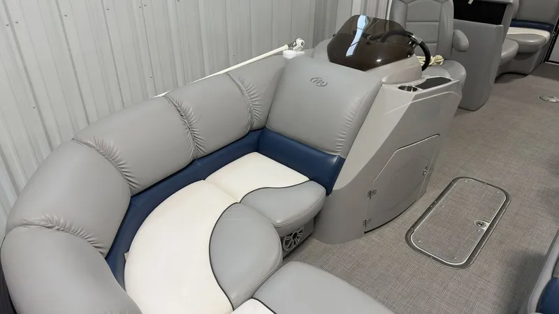 Slide: The Image of Manitou 23 Encore RF Dual SHP 2018 - 16