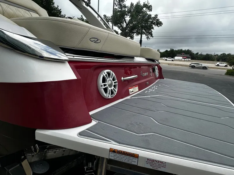 Slide: The Image of Regal LS4 Surf 2020 - 22