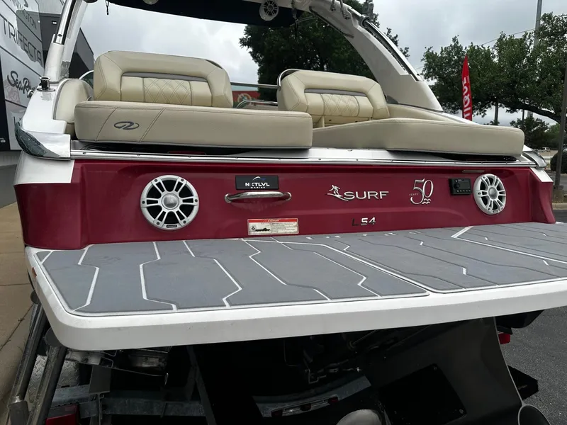 Slide: The Image of Regal LS4 Surf 2020 - 29