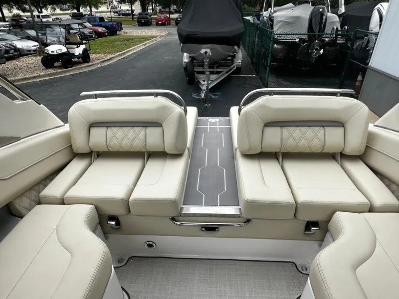 Slide: The Image of Regal LS4 Surf 2020 - 8