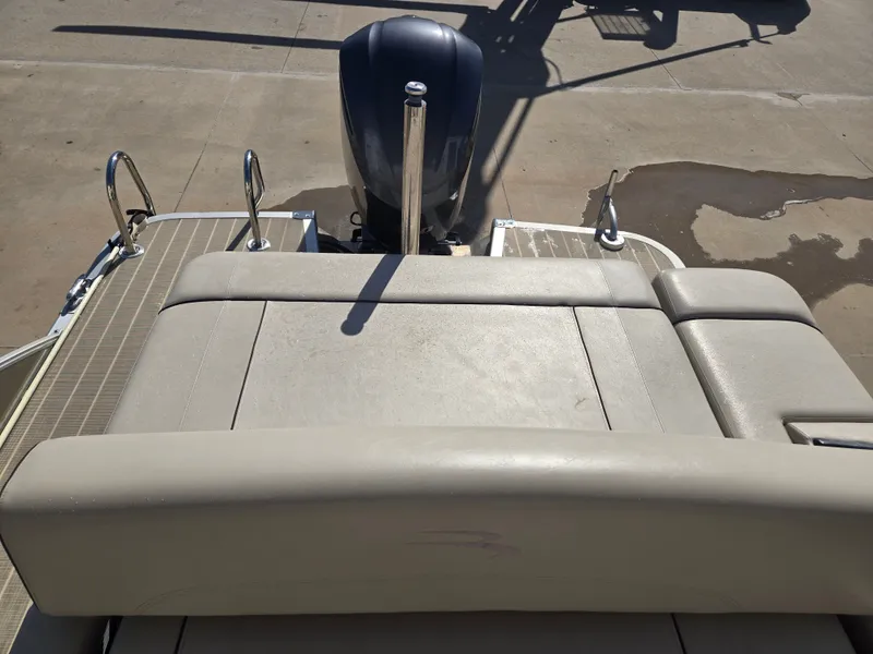 Slide: The Image of Rear view of a 2017 Bennington R23 boat with motor. - 4