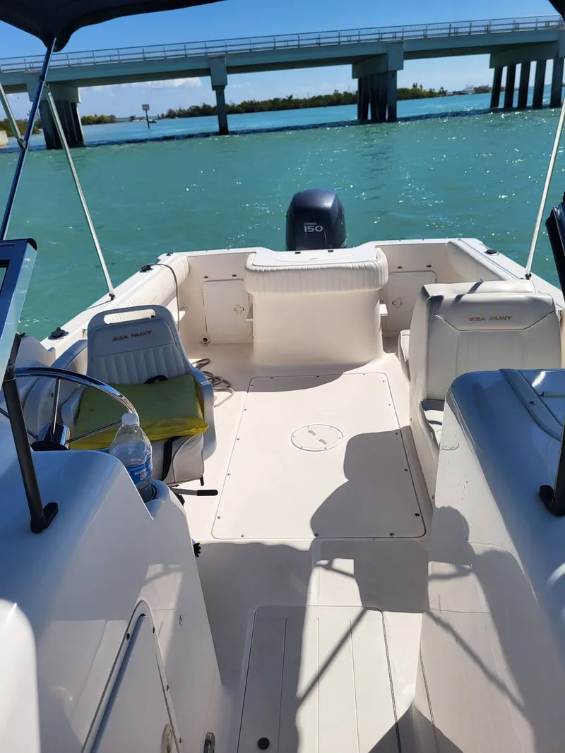 Slide: The Image of Sea Hunt Escape 220 2006 - 2