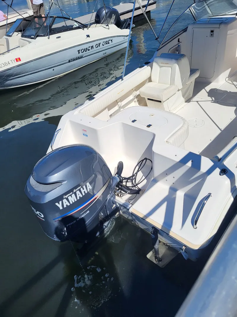 Slide: The Image of Sea Hunt Escape 220 2006 - 3