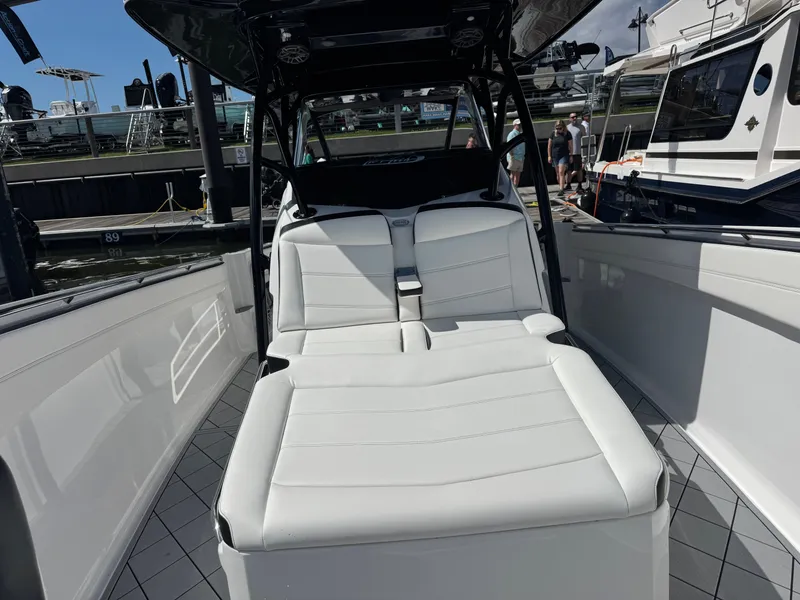 Slide: The Image of Nor-Tech 390 Sport 2025 - 13