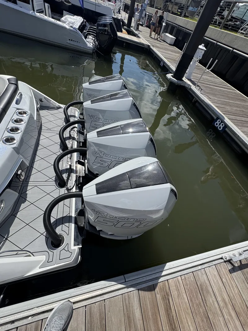 Slide: The Image of Nor-Tech 390 Sport 2025 - 8