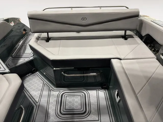 Slide: The Image of Cobalt R6 Surf 2026 - 13