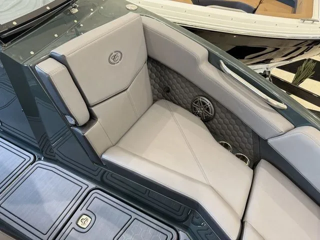 Slide: The Image of Cobalt R6 Surf 2026 - 29