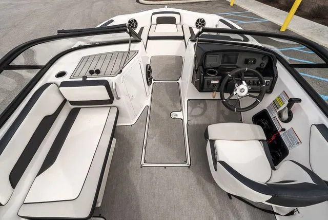 Slide: The Image of Yamaha AR195 2021 - 10