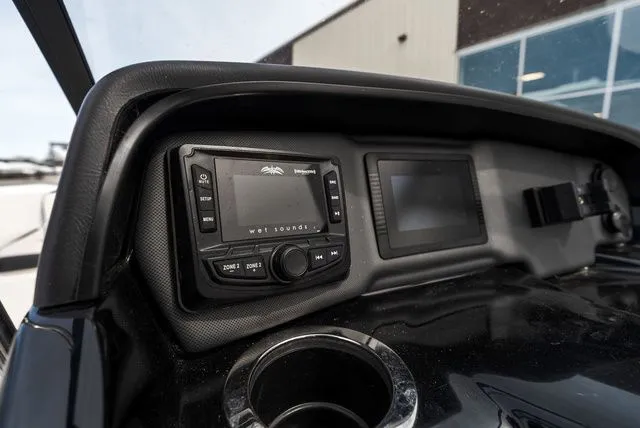 Slide: The Image of Yamaha AR195 2021 - 13