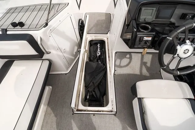 Slide: The Image of Yamaha AR195 2021 - 14