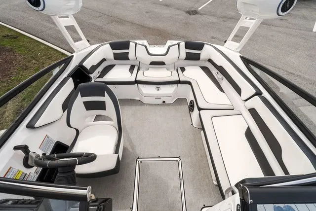 Slide: The Image of Yamaha AR195 2021 - 6