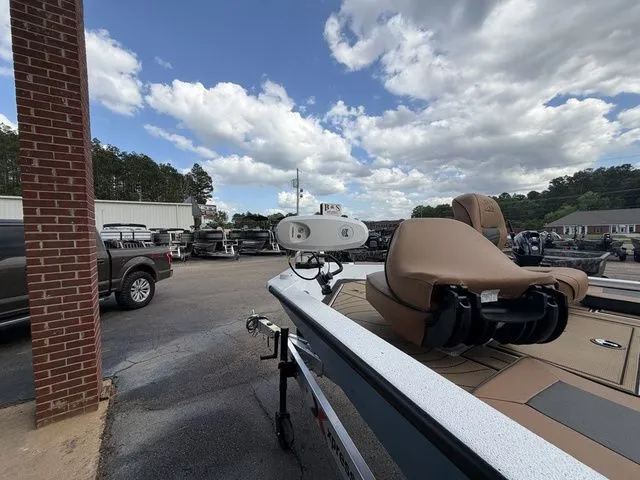 Slide: The Image of Xpress Xr21bay 2026 - 12