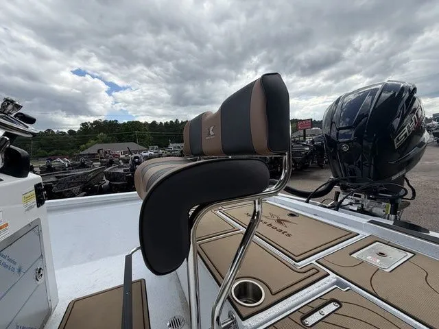 Slide: The Image of Xpress Xr21bay 2026 - 6