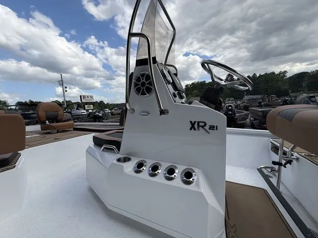 Slide: The Image of Xpress Xr21bay 2026 - 7