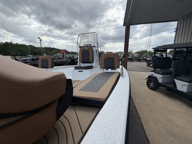 Slide: The Image of Xpress Xr21bay 2027 - 15