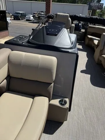 Slide: The Image of Verana VR22RC 2026 - 24