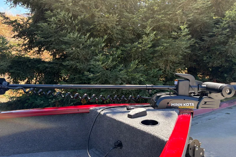 Slide: The Image of 2026 Tracker Super Guide V-16 SC boat with Minn Kota PowerDrive trolling motor. - 18