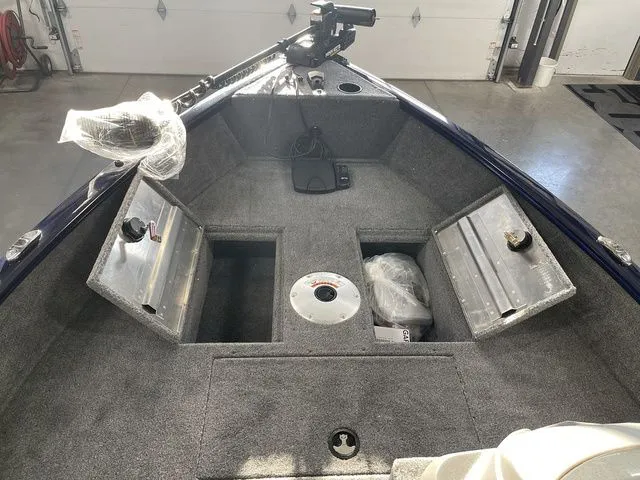 Slide: The Image of Tracker Super Guide V-16 SC 2026 - 15