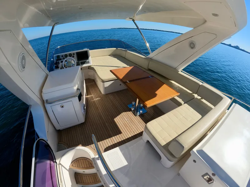 Slide: The Image of Azimut Fly 53 2011 - 14