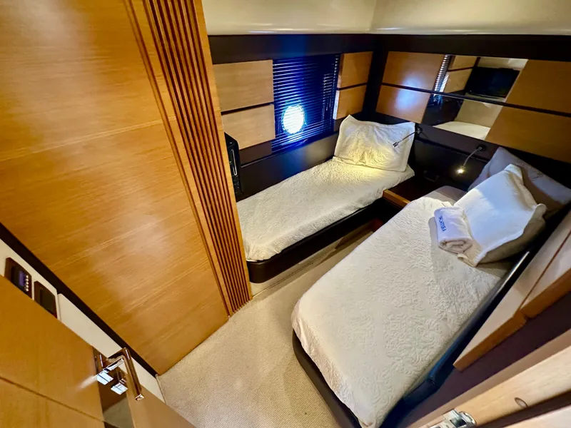 Slide: The Image of Azimut Fly 53 2011 - 33