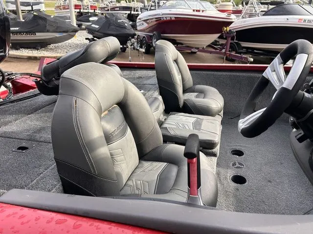 Slide: The Image of Tracker Pro Team 195 TXW 2020 - 8