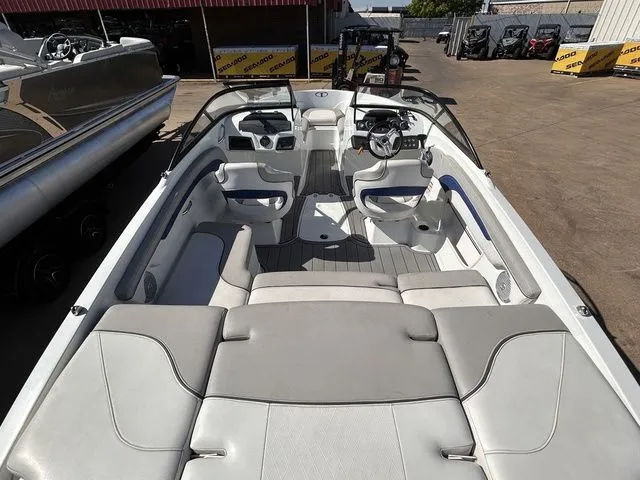 Slide: The Image of Tahoe 700 2019 - 11