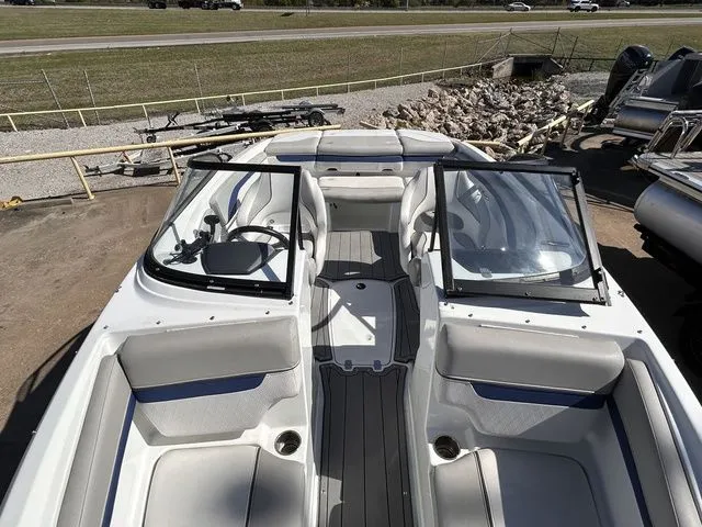 Slide: The Image of Tahoe 700 2019 - 15