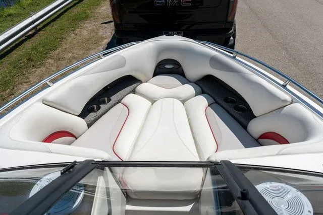 Slide: The Image of Malibu Wakesetter Xti 23 2006 - 6