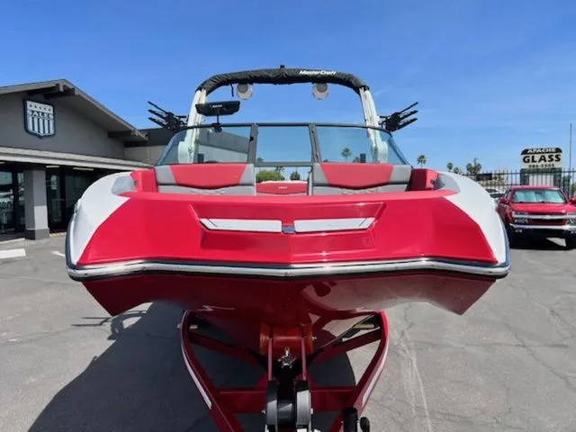 Slide: The Image of MasterCraft NXT24 2026 - 11
