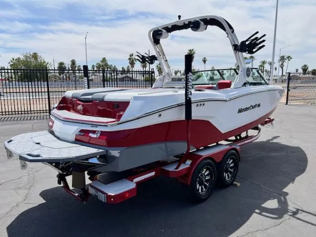 Slide: The Image of MasterCraft NXT24 2026 - 14