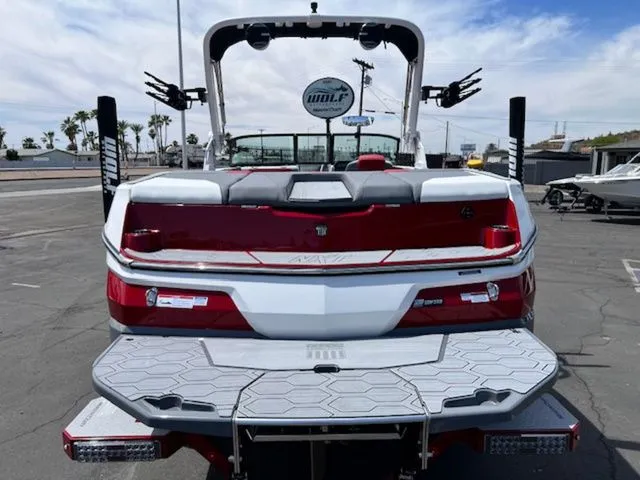 Slide: The Image of MasterCraft NXT24 2026 - 15