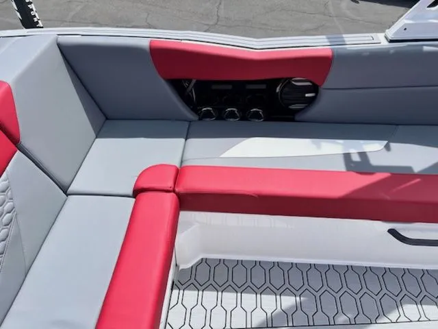 Slide: The Image of MasterCraft NXT24 2026 - 23