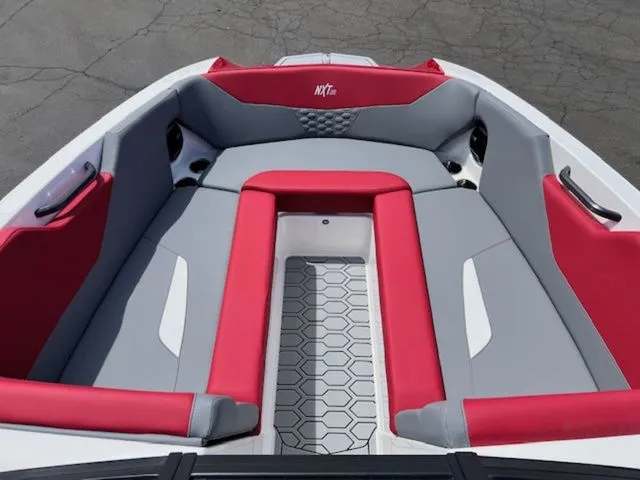 Slide: The Image of MasterCraft NXT24 2026 - 27