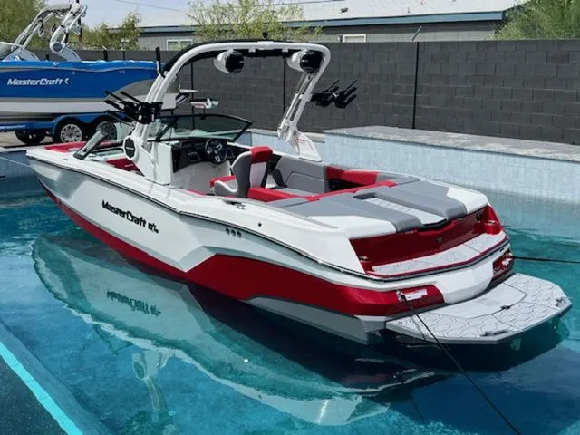 Slide: The Image of MasterCraft NXT24 2026 - 8