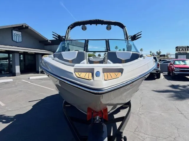 Slide: The Image of MasterCraft XT23 2026 - 12