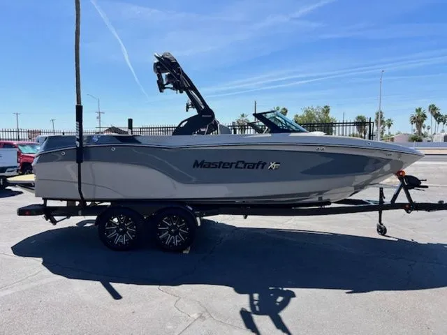 Slide: The Image of MasterCraft XT23 2026 - 14