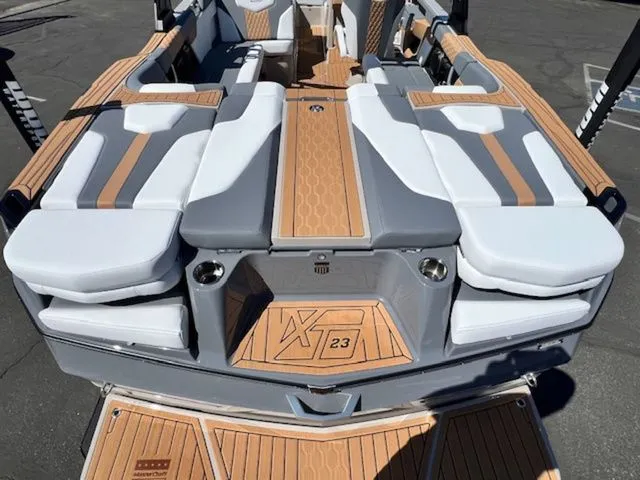 Slide: The Image of MasterCraft XT23 2026 - 19